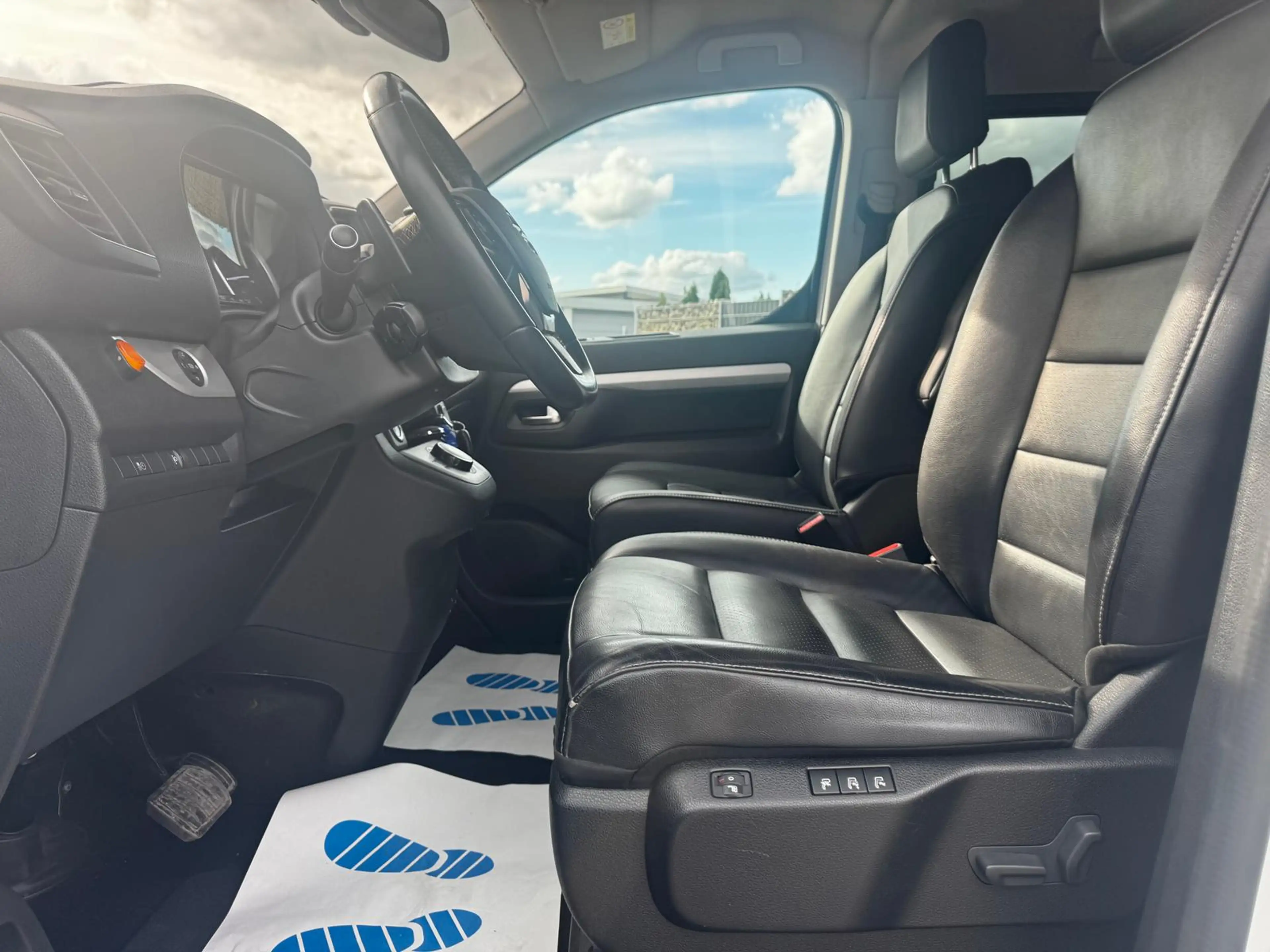 Opel Zafira Life 2.0 CDTI Tourer L3 Xenon/ACC/Head-Up — photo 13