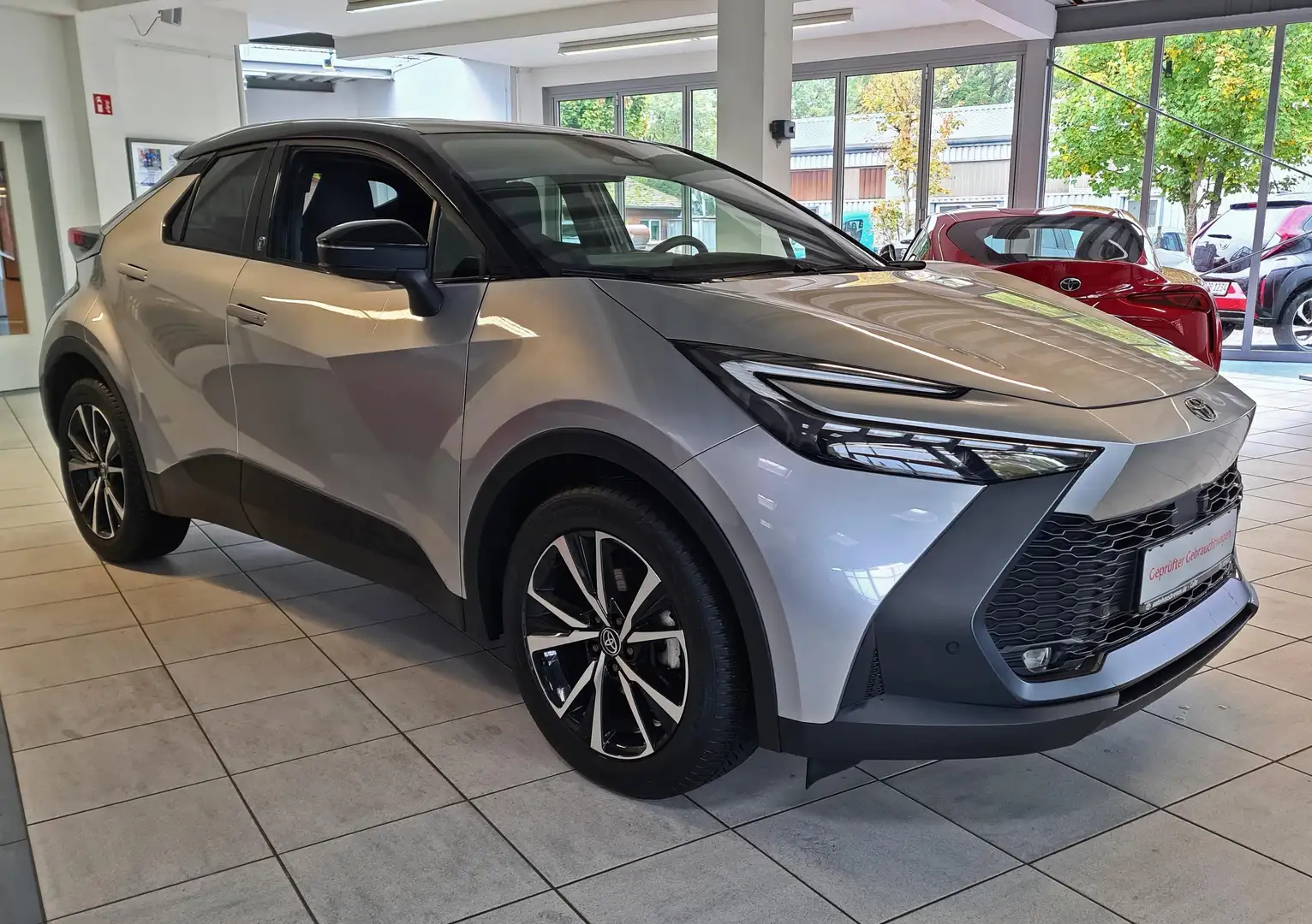 Toyota C-HR C-HR 1.8 Hybrid Team Deutschland + Allwetterreifen Silber - 2