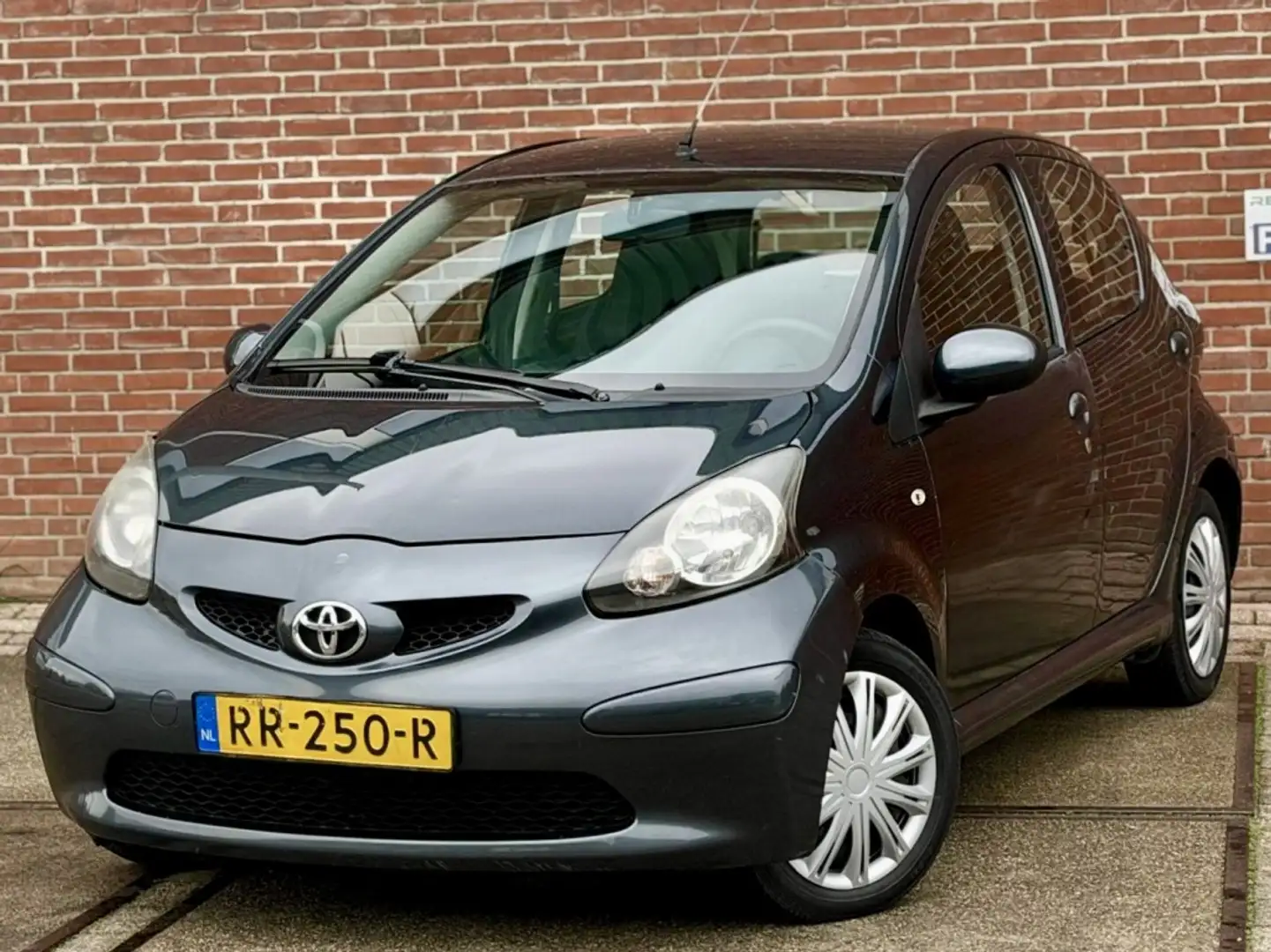 Toyota Aygo 1.0-12V |Airco |Stuurbkr |Nieuwe APK Grigio - 1