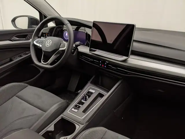 Volkswagen Golf view 6