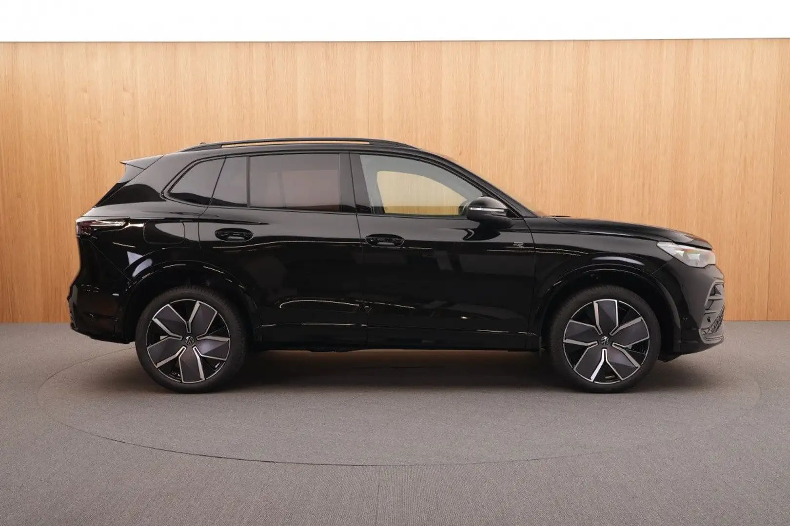 Volkswagen Tiguan 2.0 TDI 142 kW 4Motion R-Line Black Style AHK Schwarz - 2