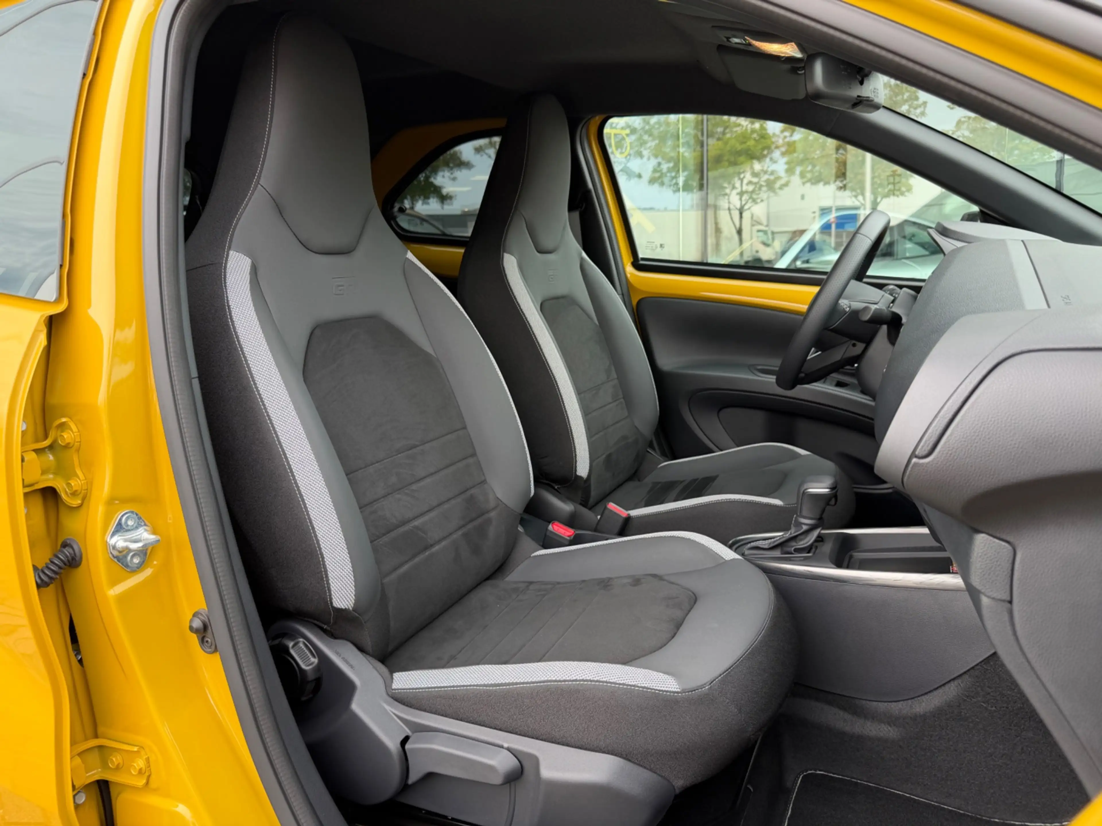 Toyota Aygo X Hybrid 115 GR Sport, Nieuw en direct leverbaar! — photo 4