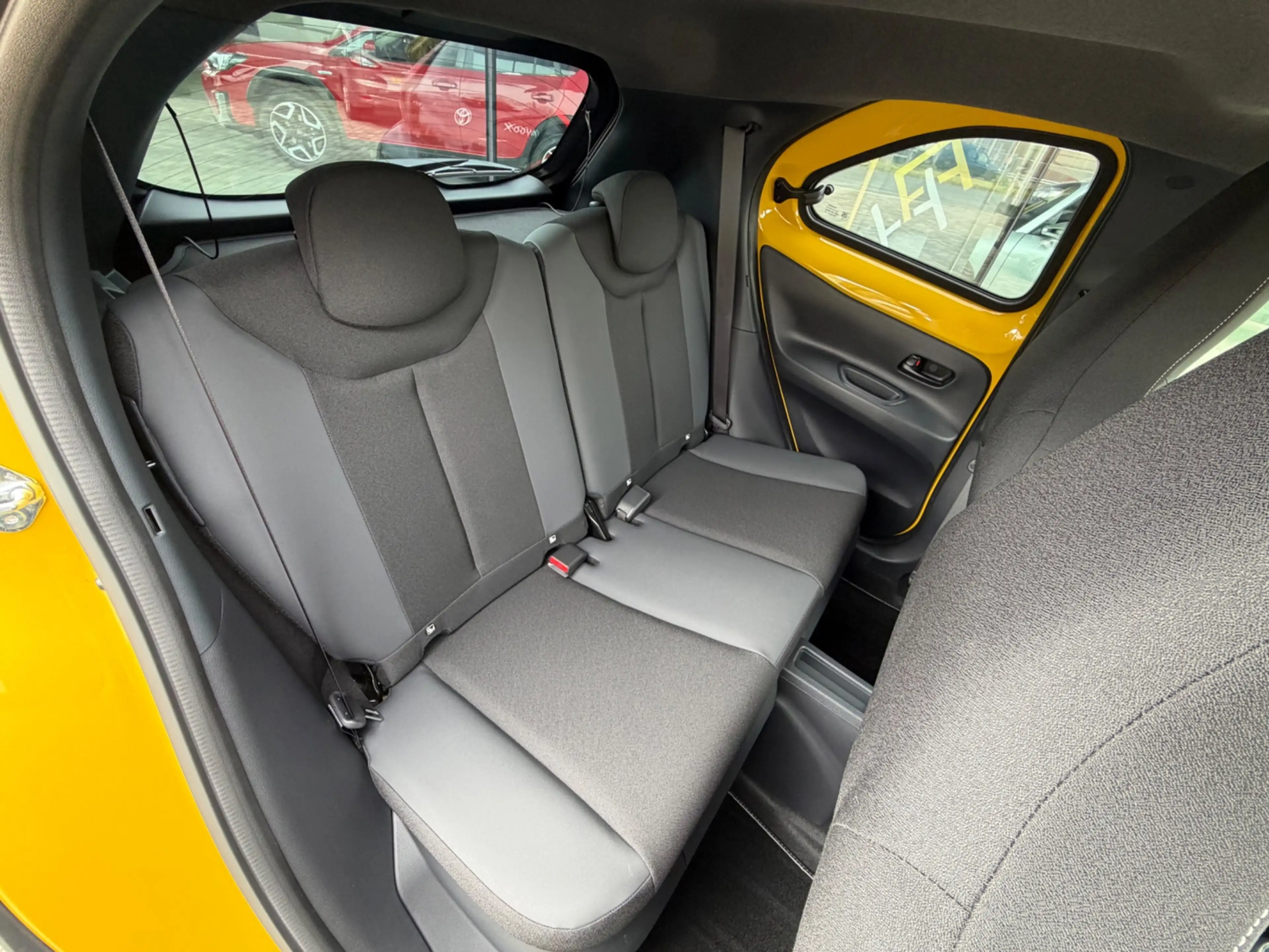 Toyota Aygo X Hybrid 115 GR Sport, Nieuw en direct leverbaar! — photo 19