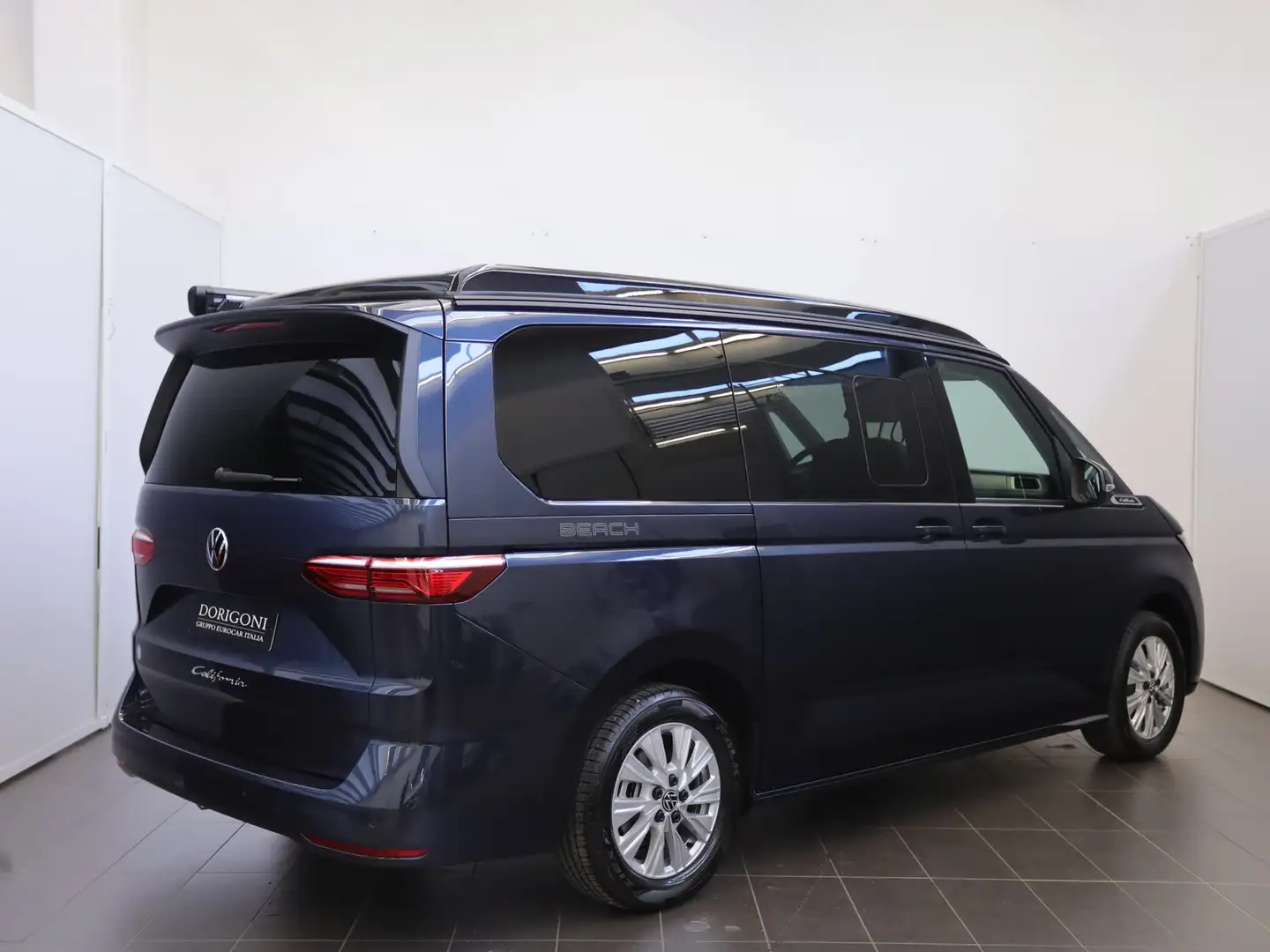 Volkswagen T7 California California T7 2.0 tdi Beach Camper 150cv DSG7 Nero - 2
