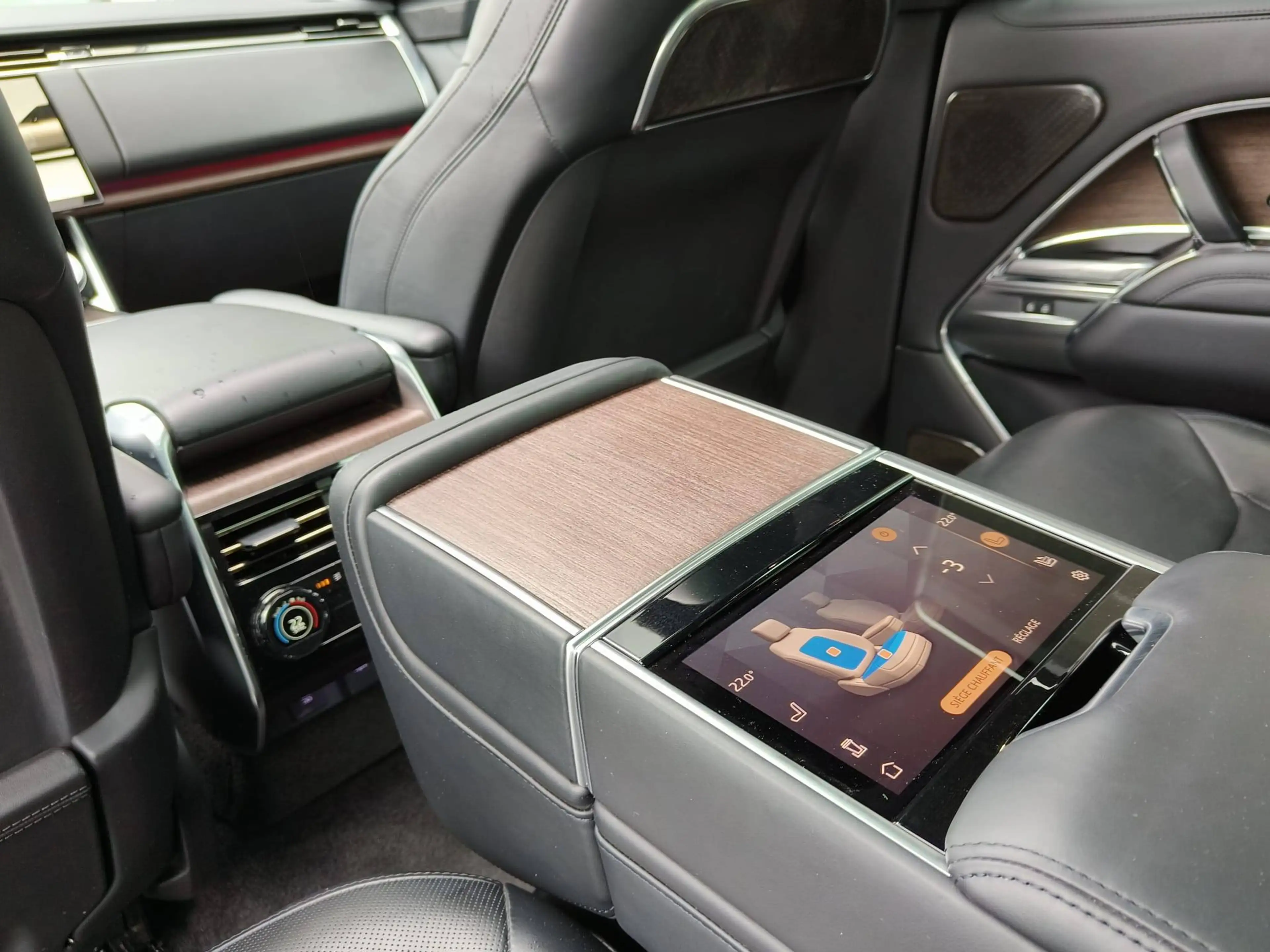 Land Rover Range Rover D350 Autobiography Panorama/AHK/SV leather — photo 12