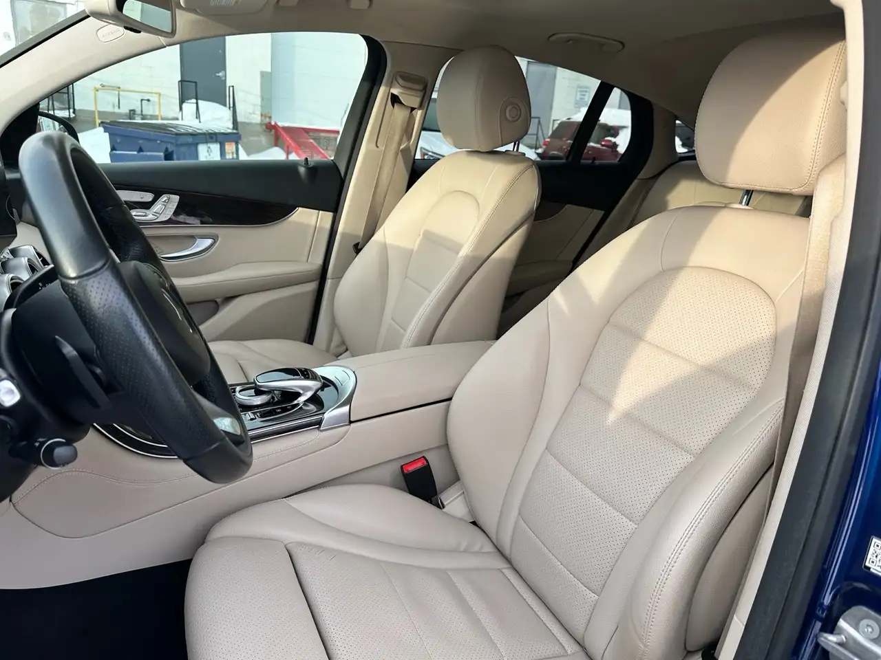 Mercedes-Benz GLC снимка Mercedes-Benz GLC