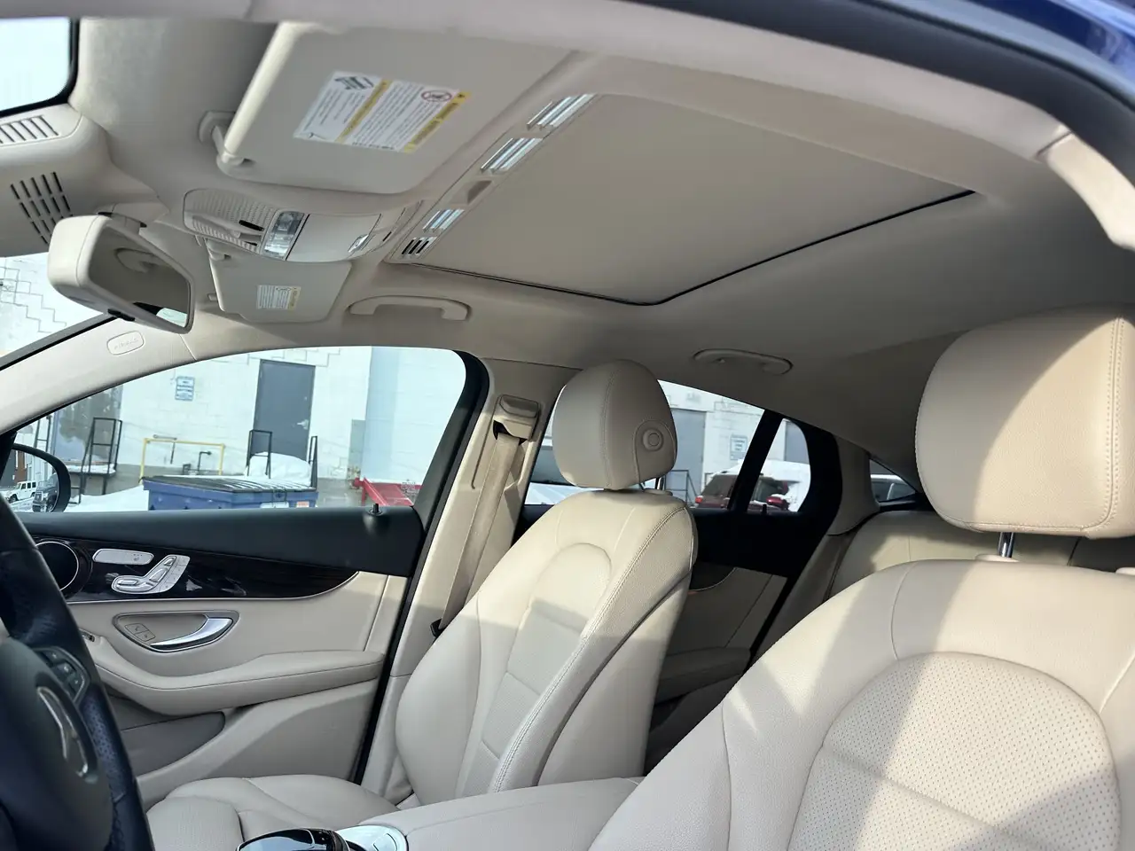 Mercedes-Benz GLC снимка Mercedes-Benz GLC