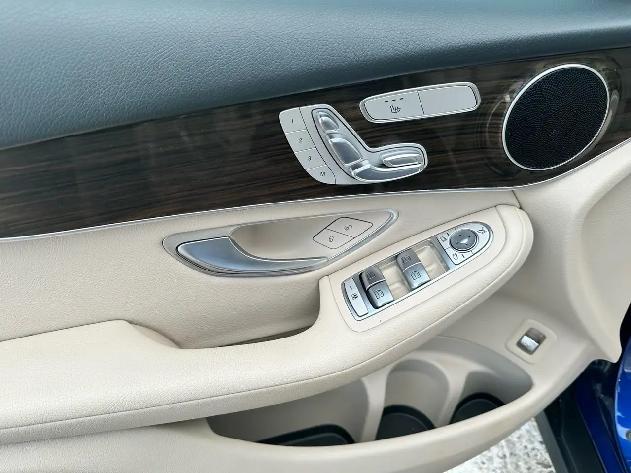 Mercedes-Benz GLC снимка Mercedes-Benz GLC