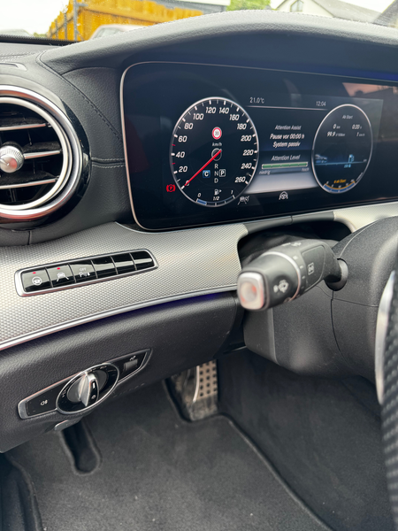 Mercedes-Benz E 400 Distronic 2.Hand Spurhalteasisst Schiebedach Sitzheizung AMG Felgen — photo 9
