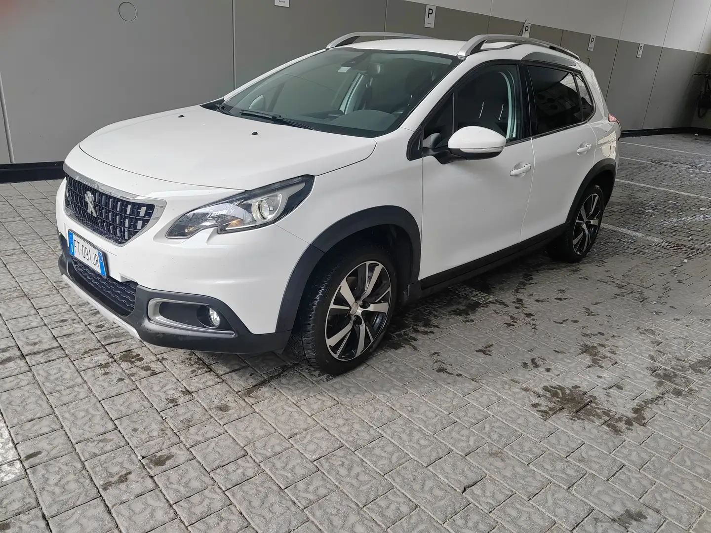 Peugeot 2008 2008 1.2 puretech t Allure s Bianco - 1