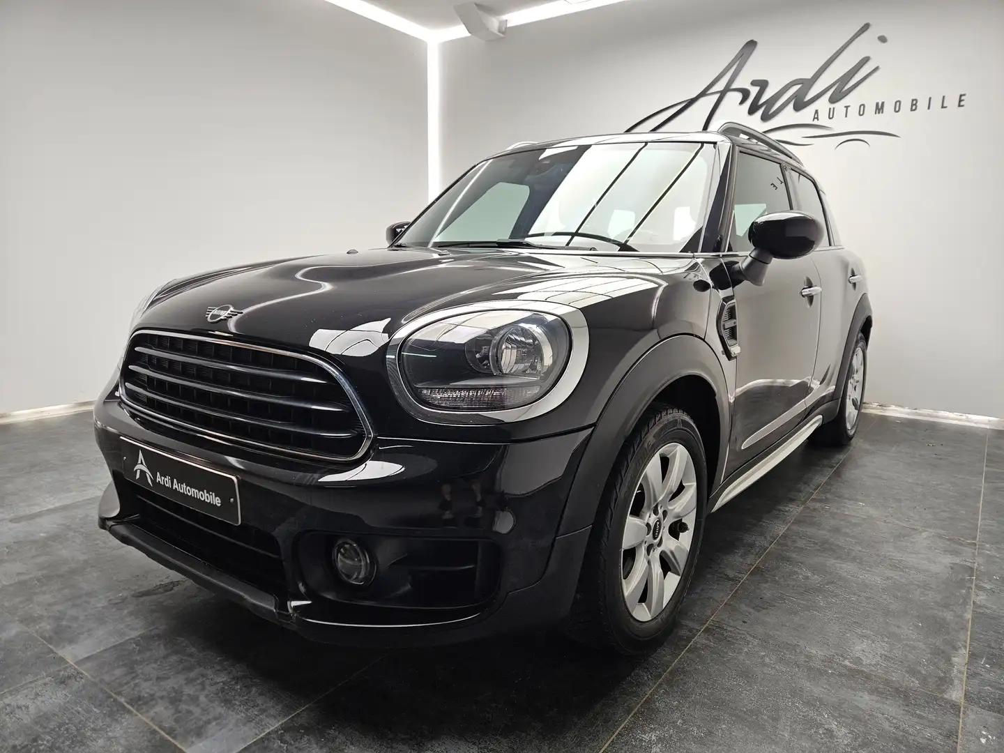 MINI Cooper Countryman 1.5i *1ER PROP*GARANTIE*GPS*CAPTEUR AR*BLUETOOTH* Zwart - 1