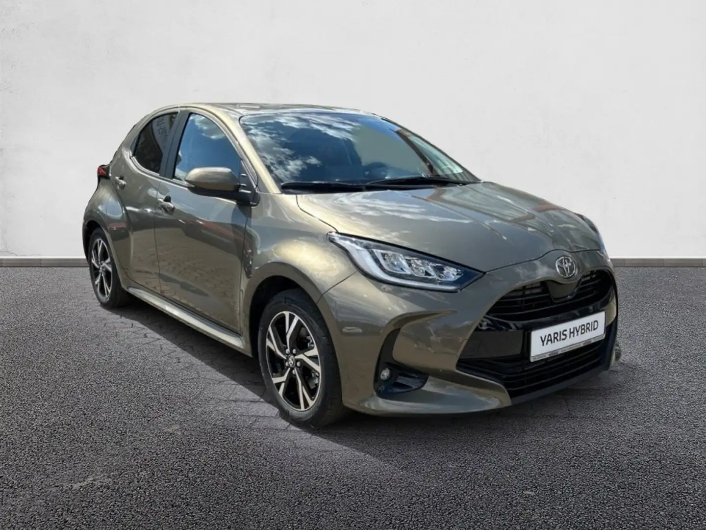 Toyota Yaris Hybrid 116 1.5 VVT-i Teamplayer Бронзовий - 2
