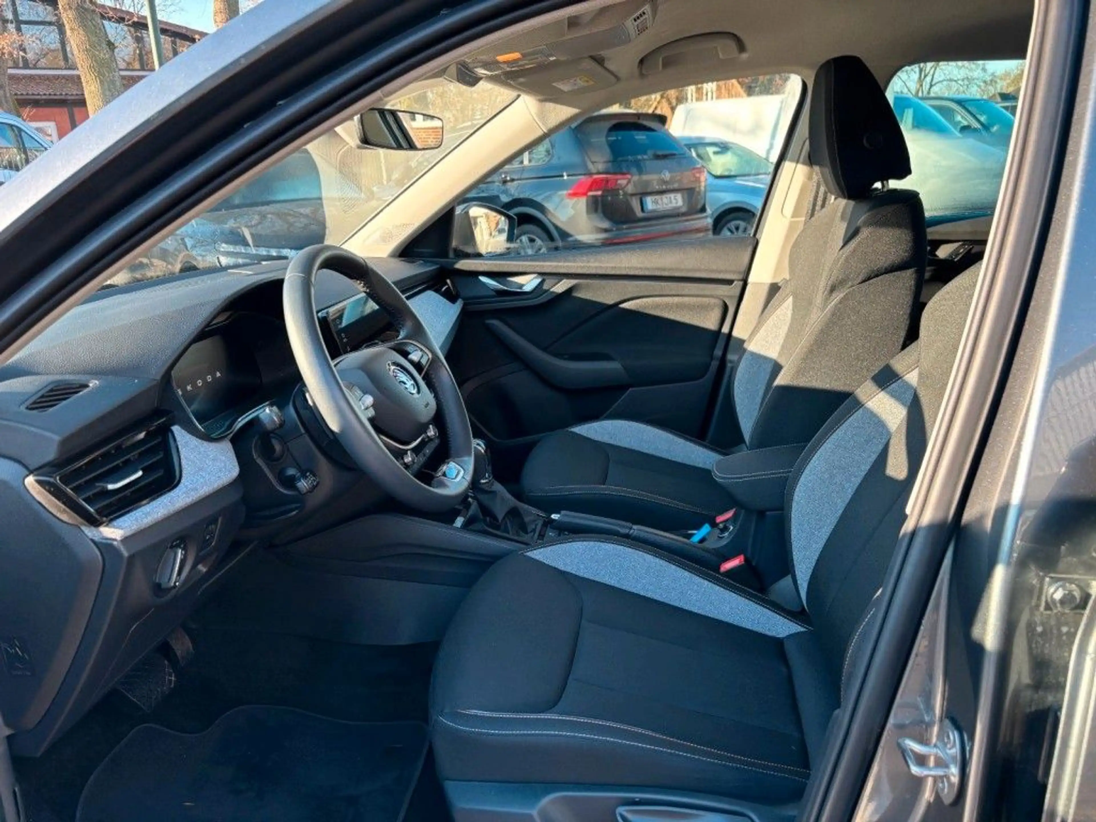 Skoda Kamiq 1.0TSI DSG Selection*PDC*App Connect*AHK — photo 9