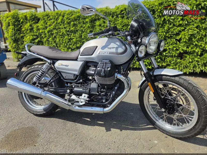 Moto Guzzi V 7 - foto 2