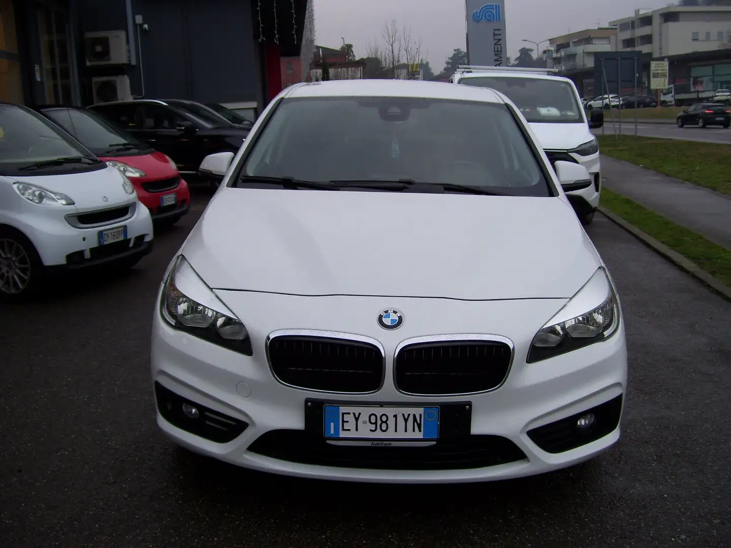 BMW 218 Serie 2  218d Active Tourer Luxury auto - 2