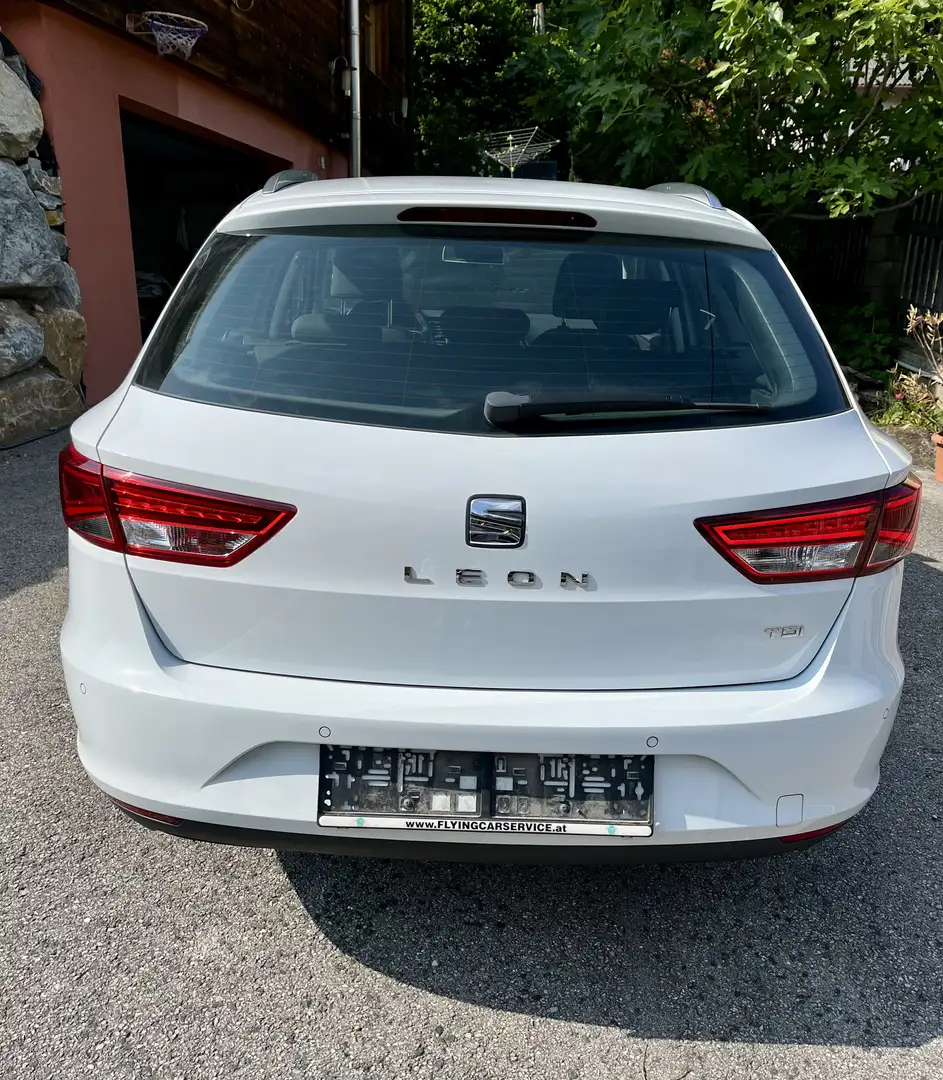 SEAT Leon ST 1,6 TDI Weiß - 2
