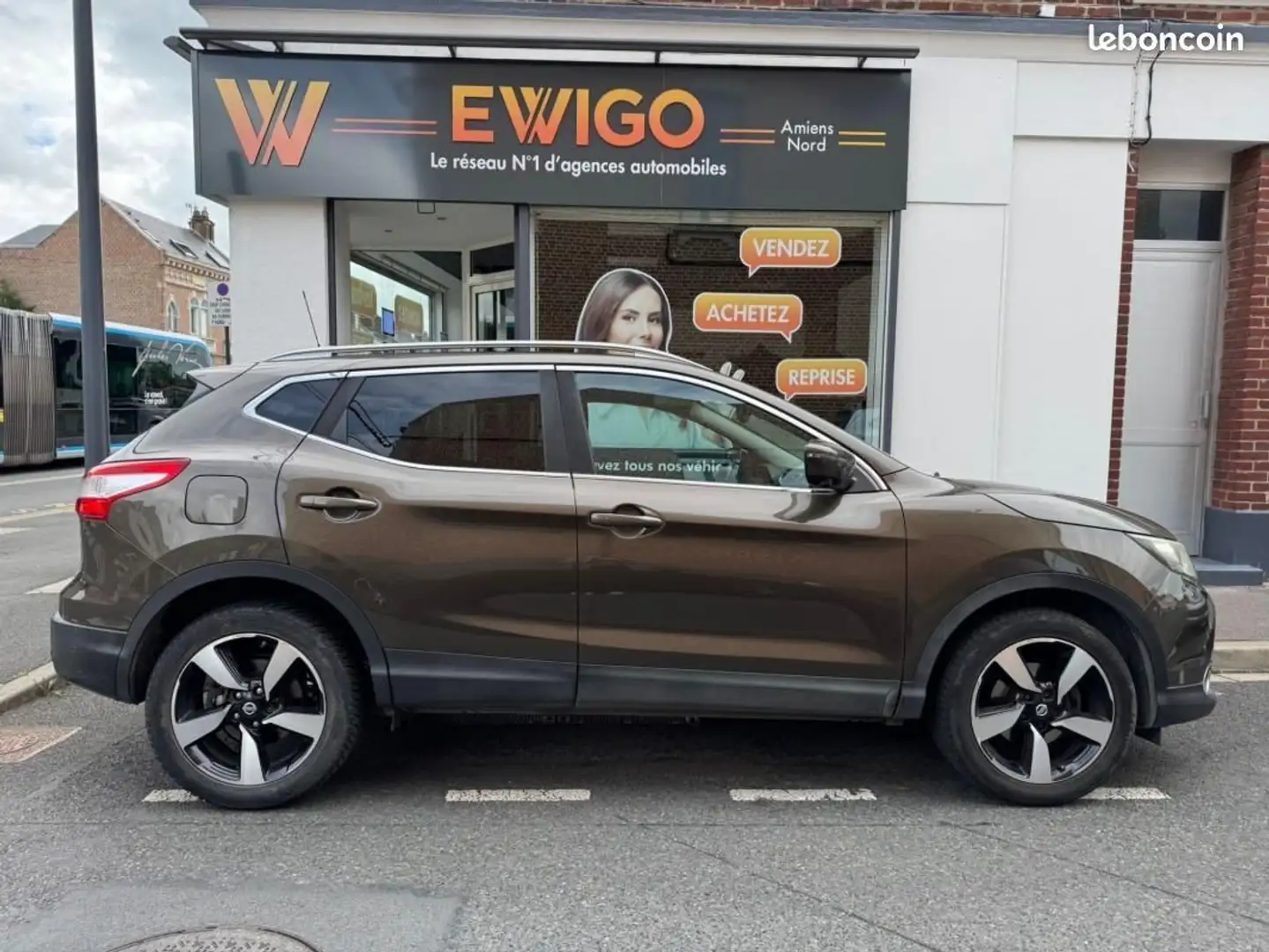 Nissan Qashqai GENERATION-II 1.2 DIGT 115 CONNECT EDITION 2WD X-T - 2