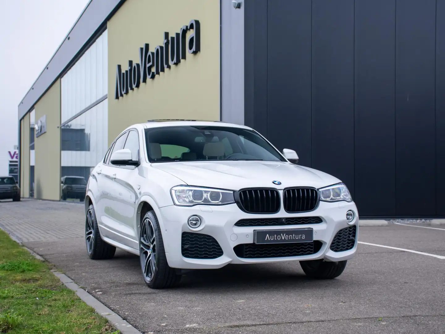 BMW X4 xDrive35i High Executive M Sport Edition | M-Sport Weiß - 2