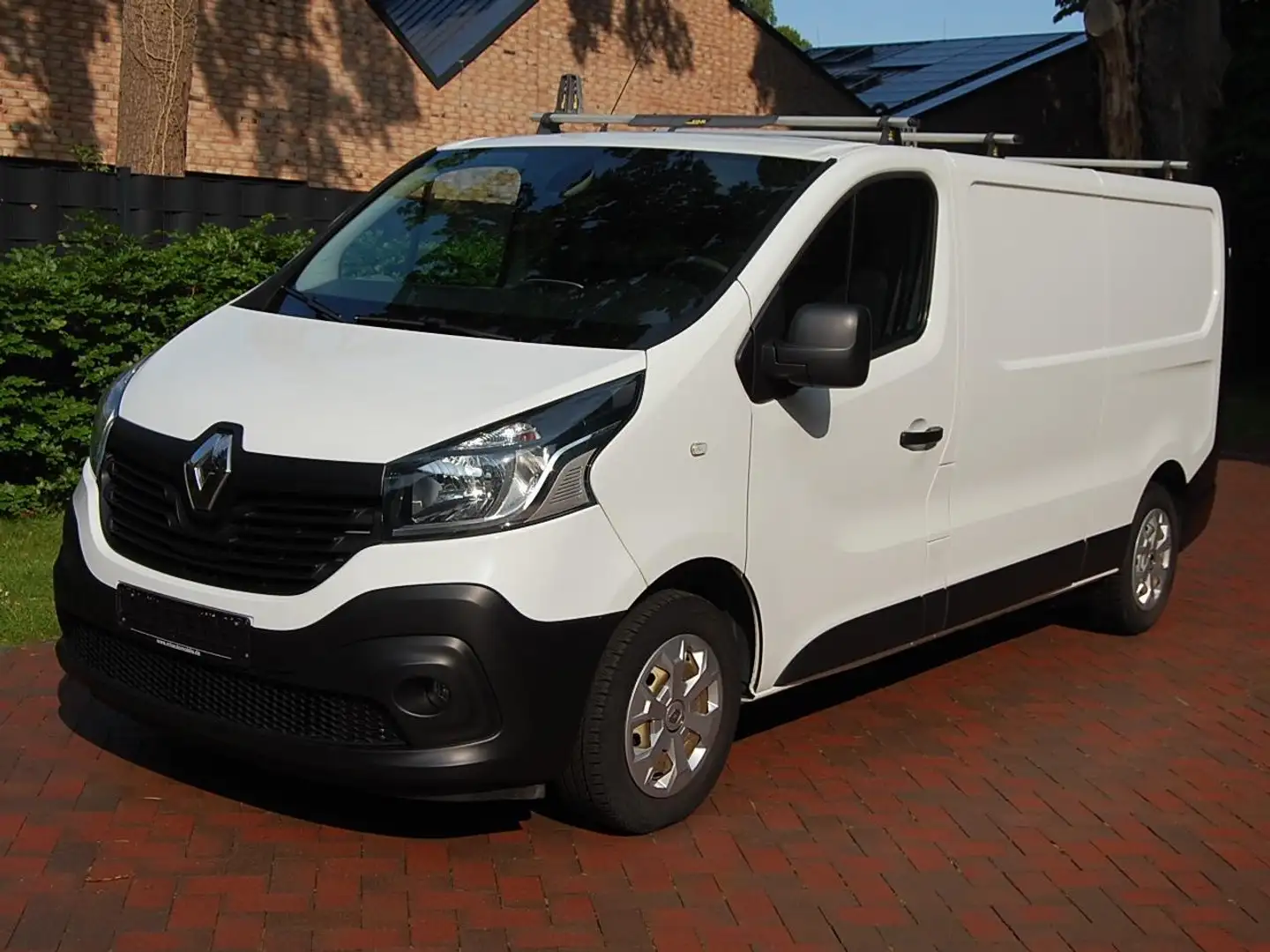 Renault Trafic L2H1 lang Sortimo Werkstattausbau Navi AHK Klima Weiß - 1
