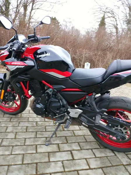Kawasaki Z 650 - foto 5