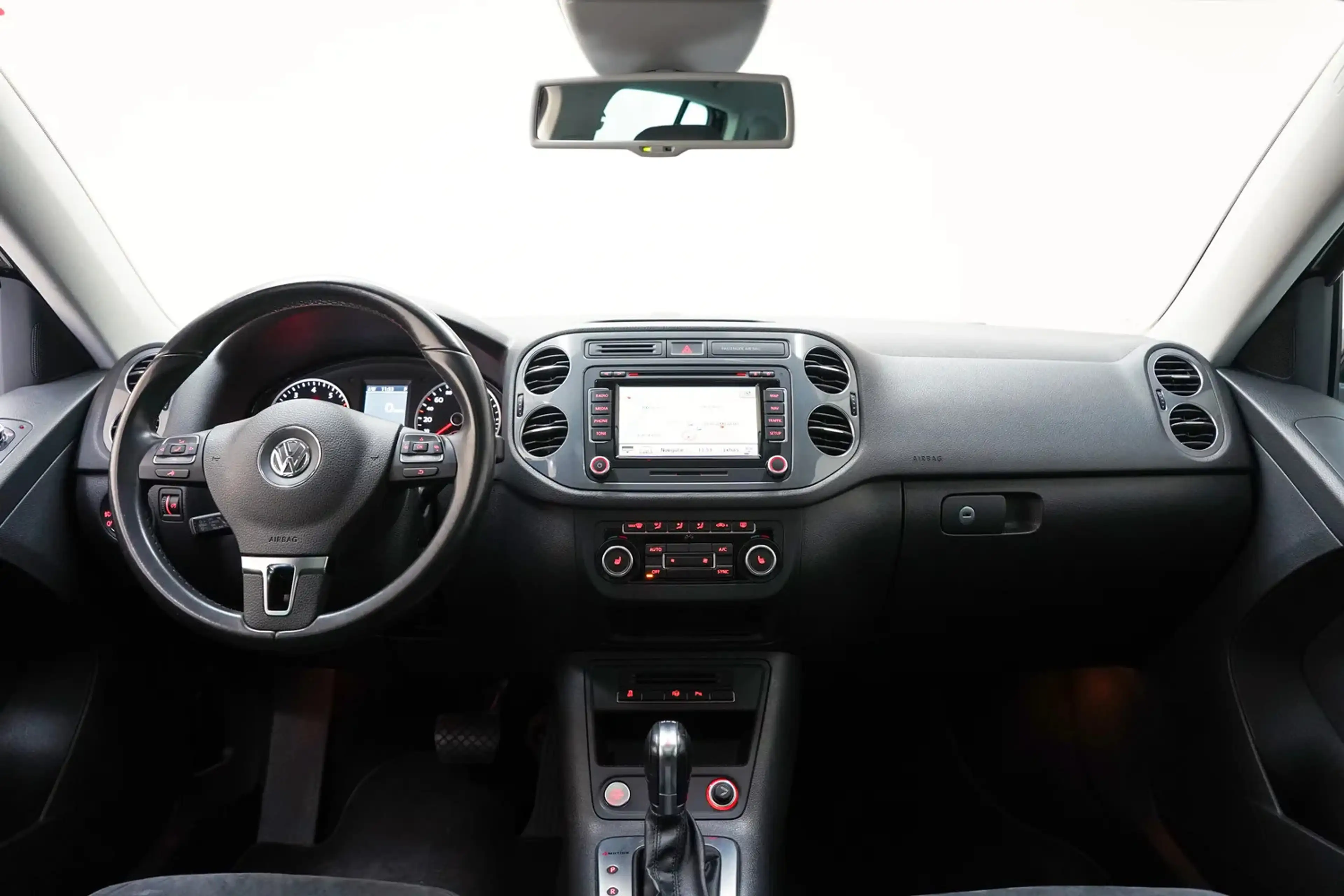 Volkswagen Tiguan 2.0 TSI Sport&Style 4Motion Aut. [ Panoramadak Tre — photo 5