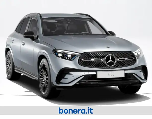 Mercedes-Benz GLC view 2