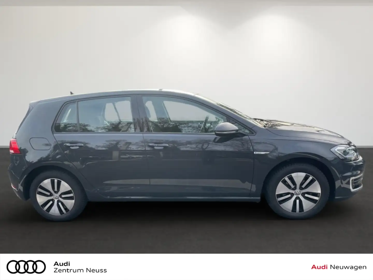 Volkswagen Golf e 100 kW (136 PS) 1-Gang-Automatik Gris - 2