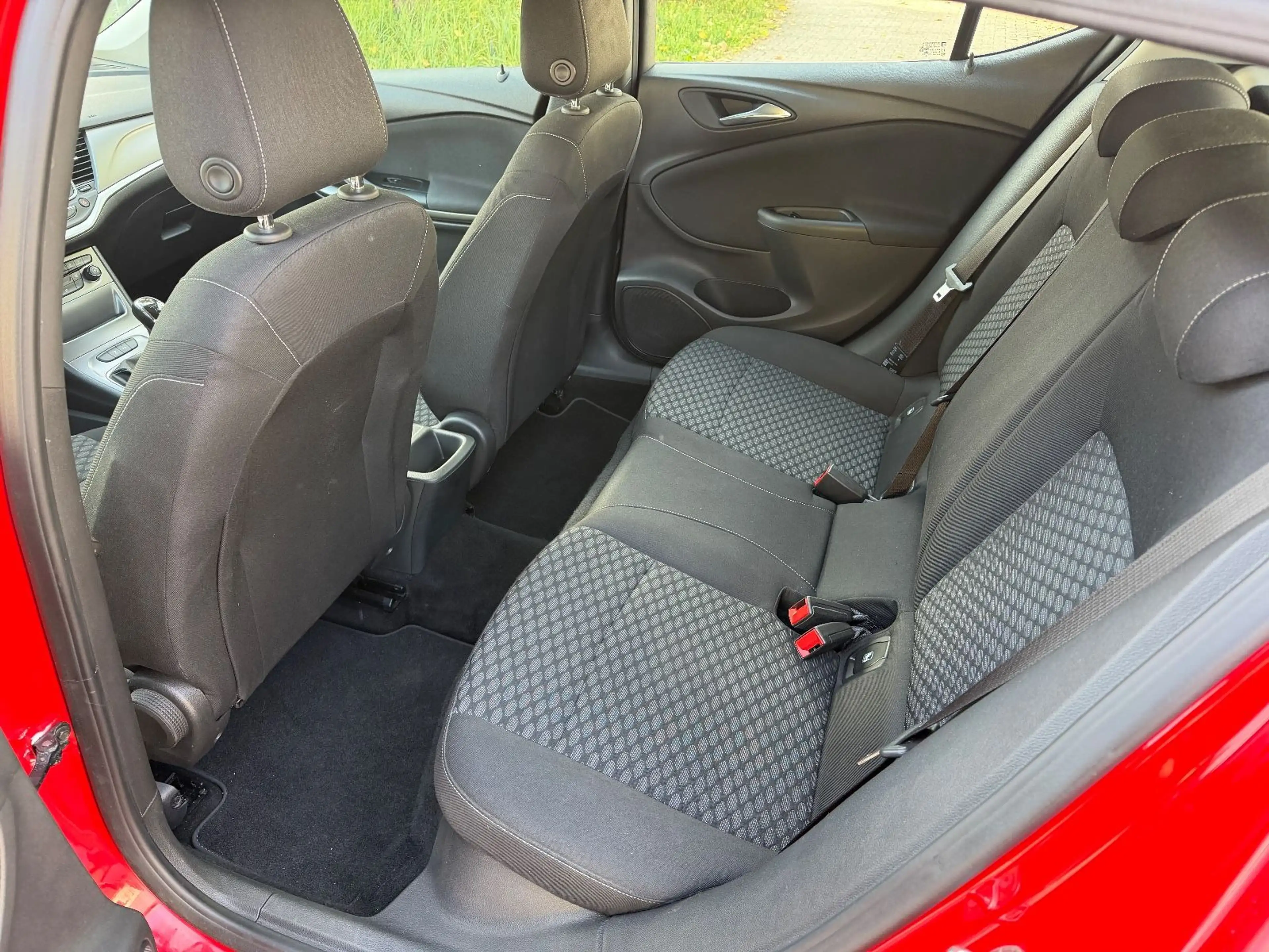 Opel Astra K Lim. Edition TÜV NEU/LED/TEMPOM./LED/DAB — photo 15