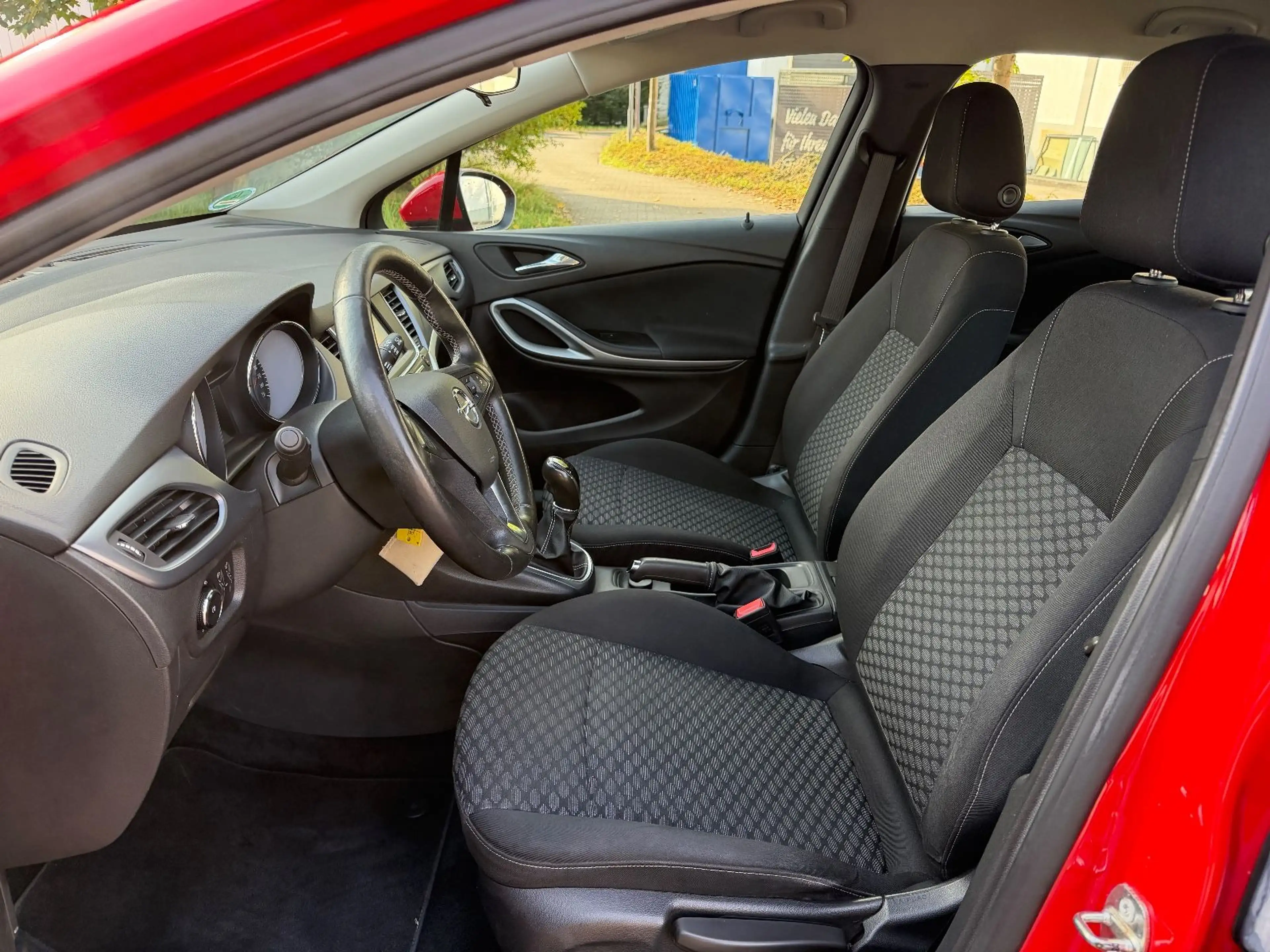 Opel Astra K Lim. Edition TÜV NEU/LED/TEMPOM./LED/DAB — photo 12
