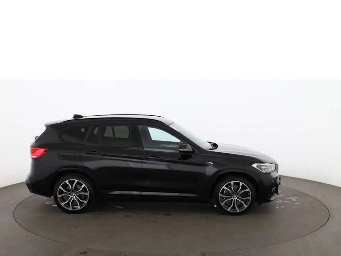 BMW X1 xDrive25e M-Sport Aut LED NAVI LEDER SITZHZG Schwarz - 2