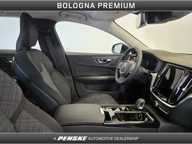Volvo V60 view 3