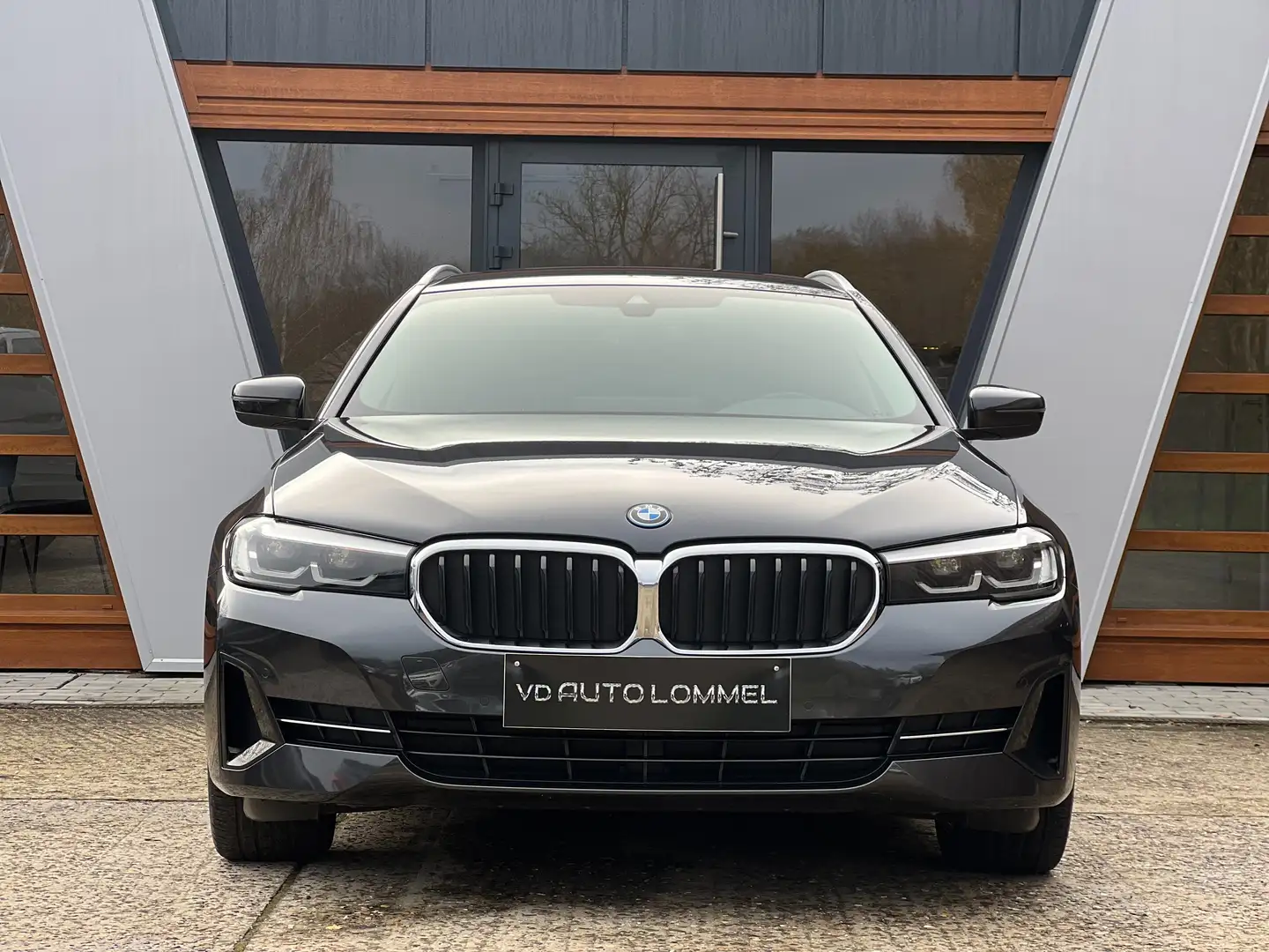 BMW 530 e Hybride / LED/ LEDER/ CAMERA/ 46000KM/ GARANTIE Grijs - 2