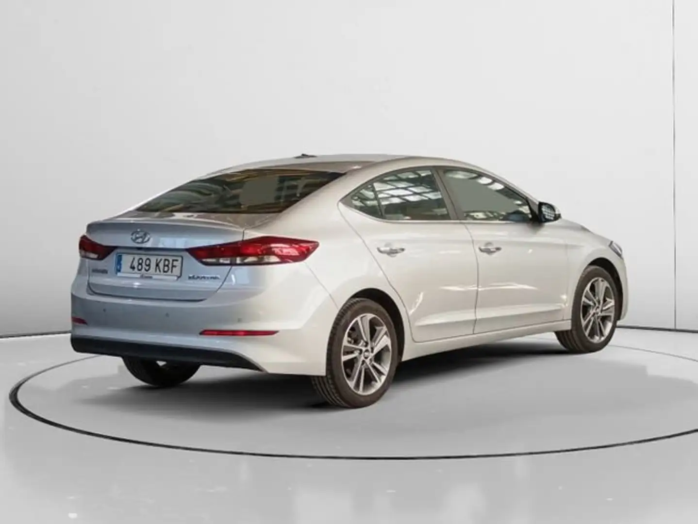 Hyundai ELANTRA 1.6CRDi Tecno 136 Grau - 2