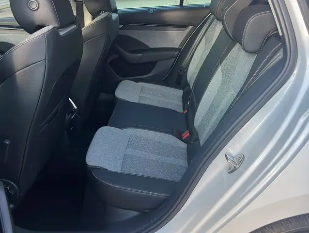 Skoda Octavia view 14