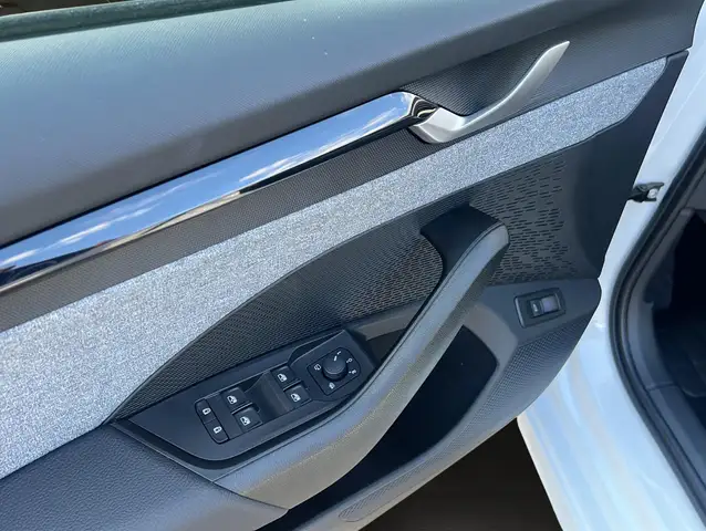 Skoda Octavia view 8