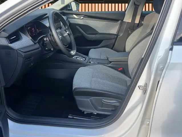 Skoda Octavia view 11
