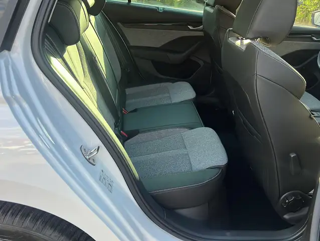 Skoda Octavia view 17
