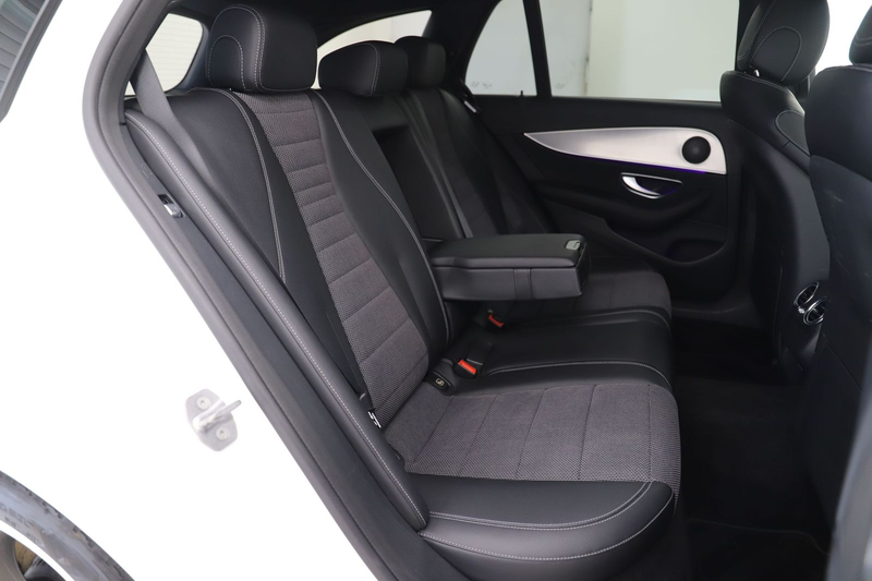 Mercedes-Benz E 220 d T 194 PS 9G Multibeam R-Cam AHK — photo 12