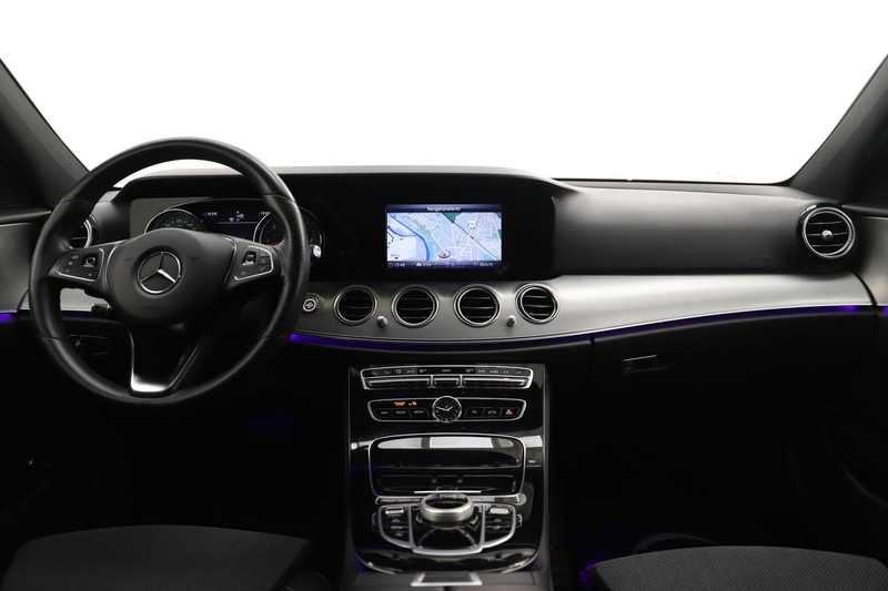 Mercedes-Benz E 220 d T 194 PS 9G Multibeam R-Cam AHK — photo 14