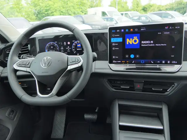 Volkswagen Tiguan view 9