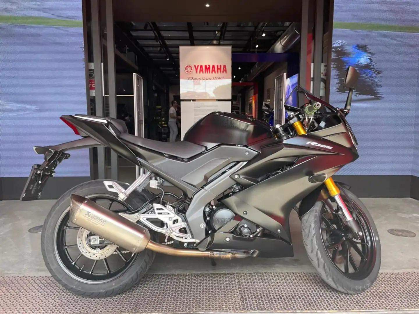 Yamaha YZF-R125 . Nero - 1