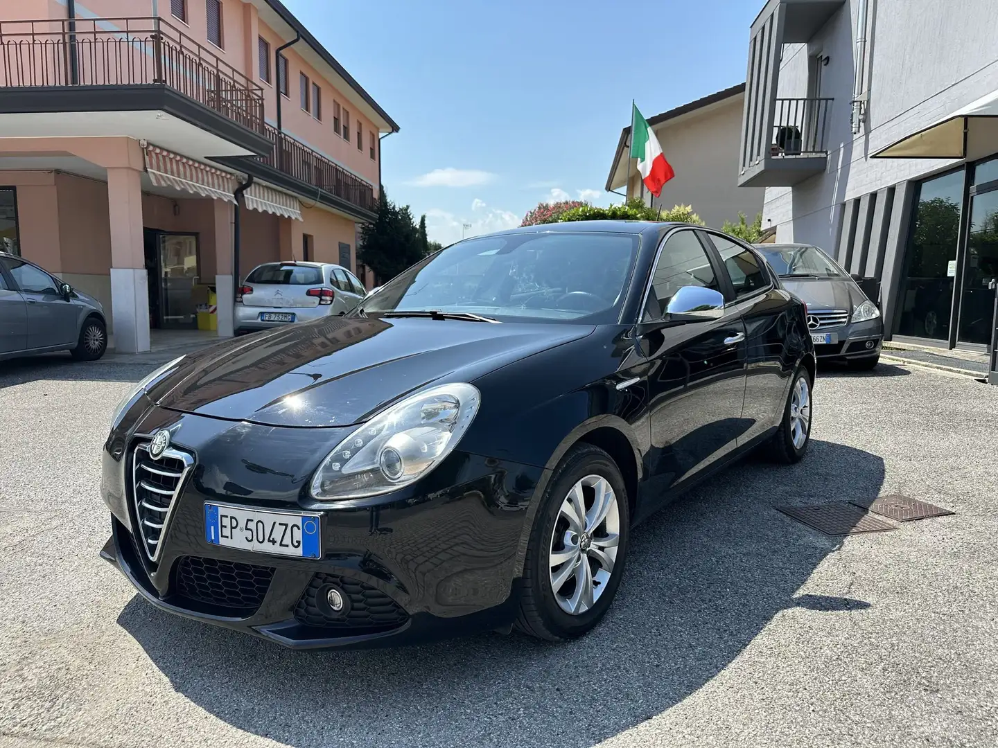 Alfa Romeo Giulietta Giulietta 1.6 JTDm-2 105 CV Distinctive Nero - 1
