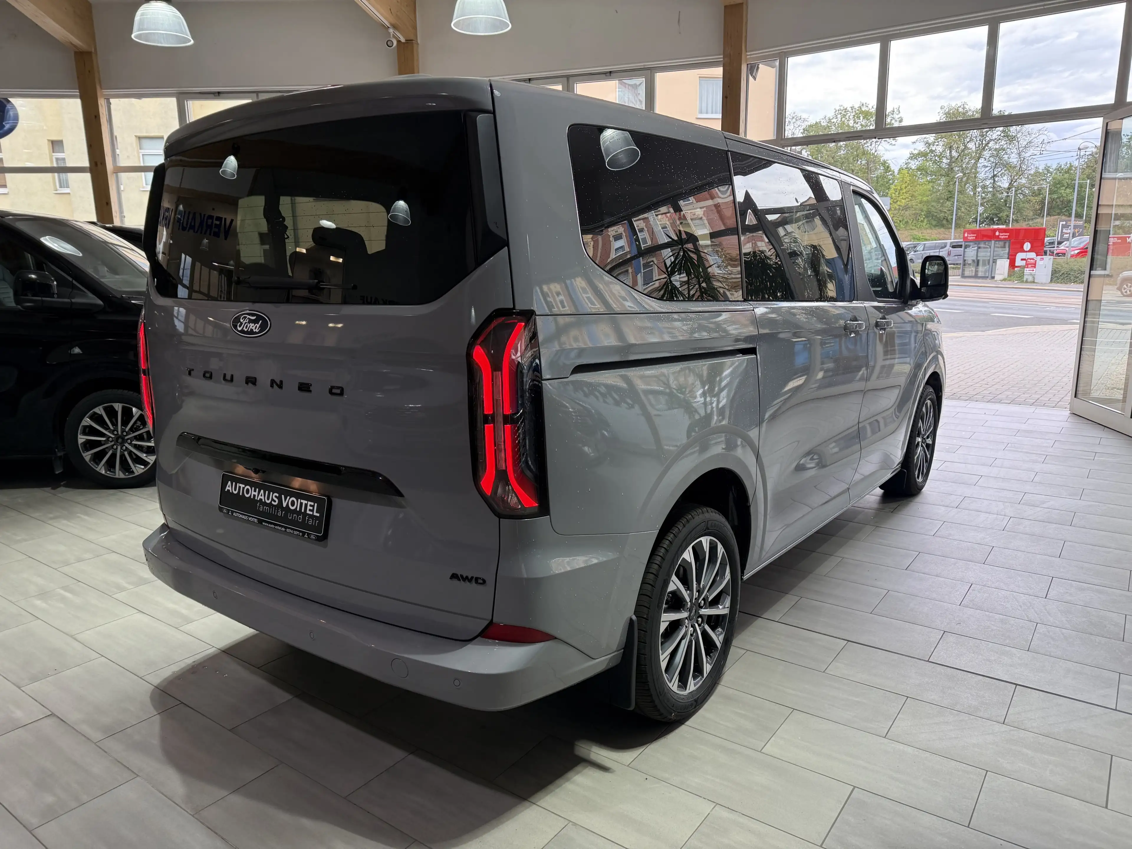 Ford Tourneo Custom Titanium X L1 AWD elektr. AHK / B&O / 70L Tank — photo 5