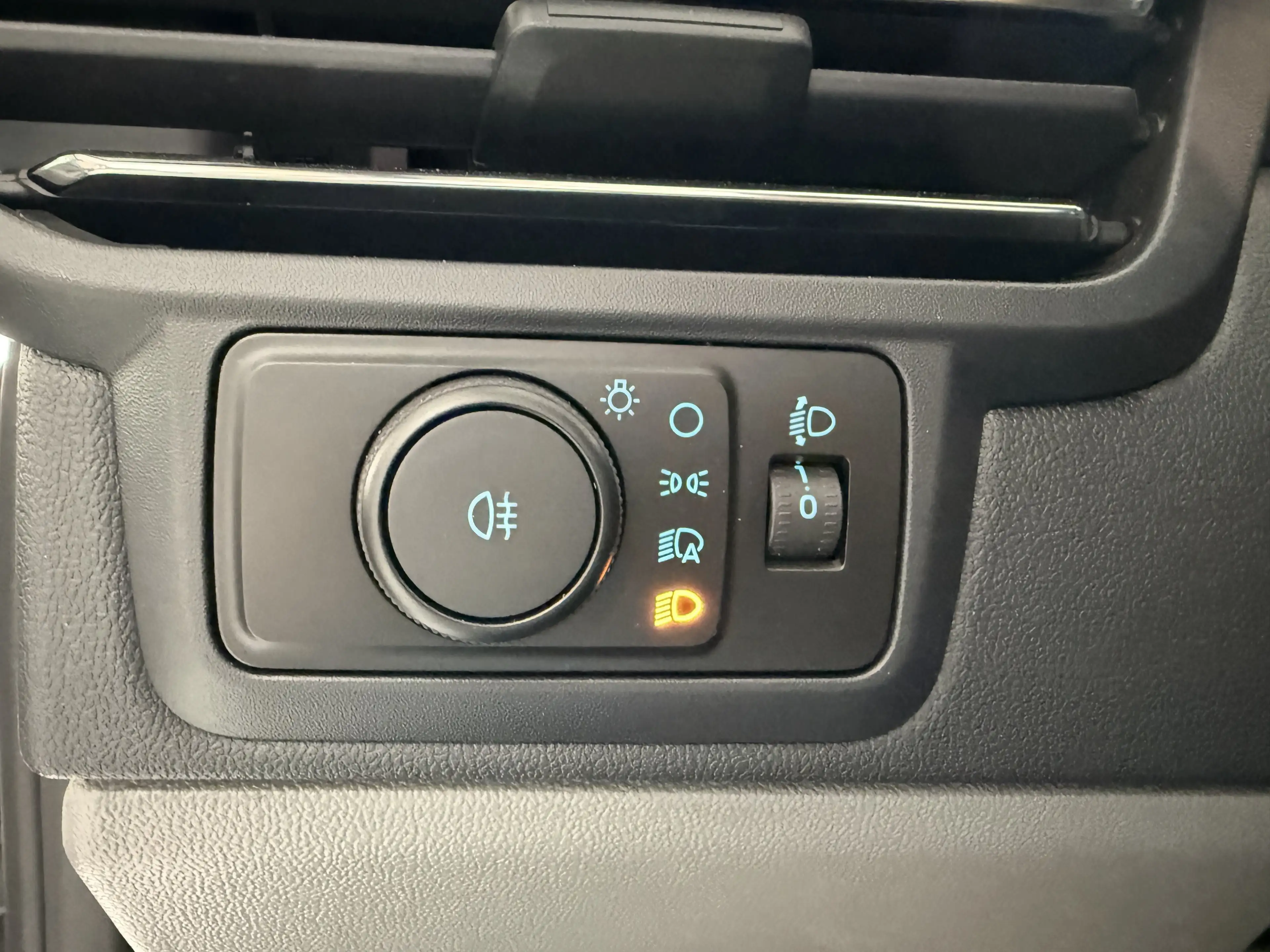 Ford Tourneo Custom Titanium X L1 AWD elektr. AHK / B&O / 70L Tank — photo 15