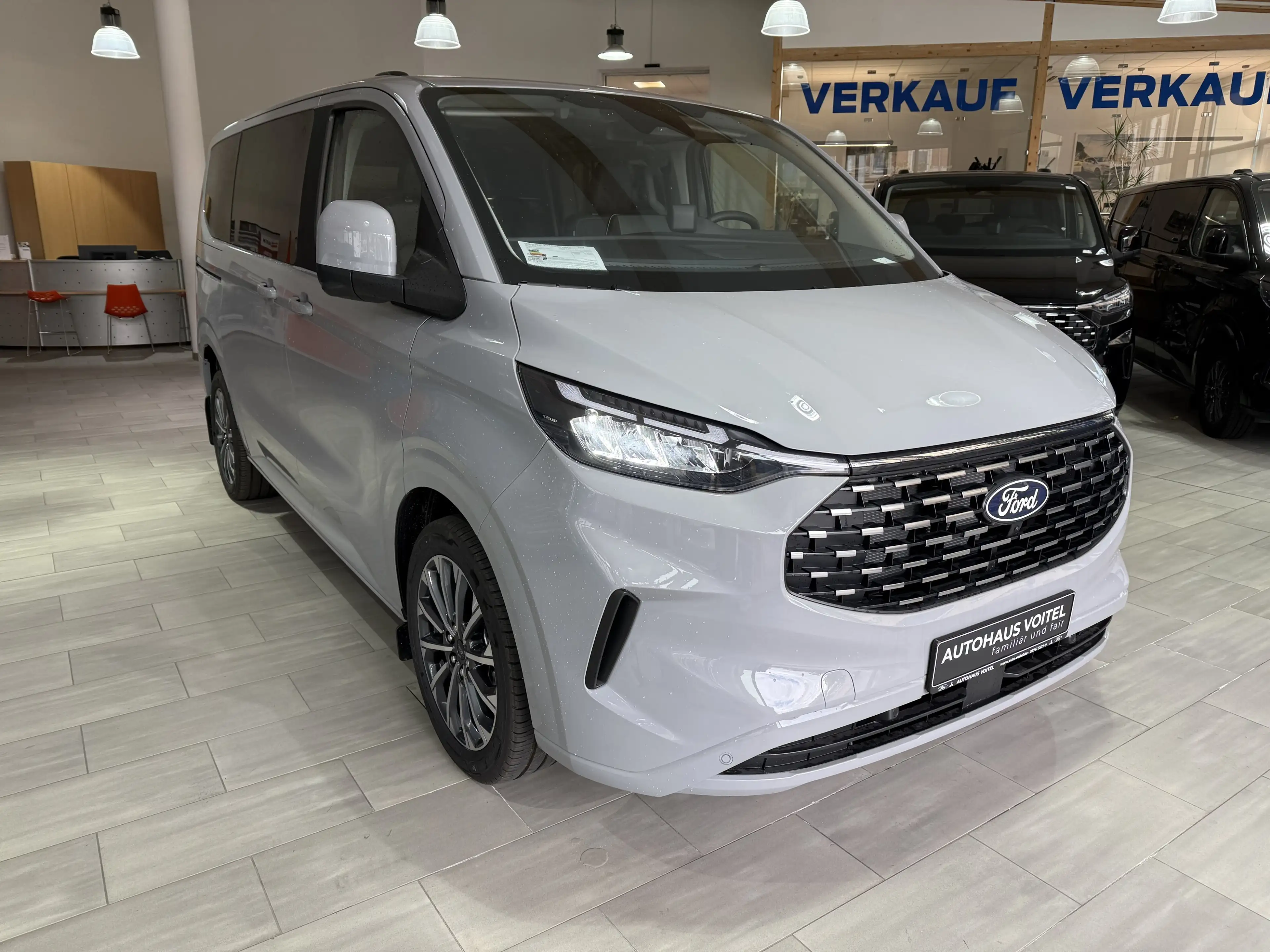 Ford Tourneo Custom Titanium X L1 AWD elektr. AHK / B&O / 70L Tank — photo 3
