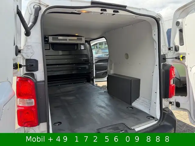 Opel Vivaro view 11