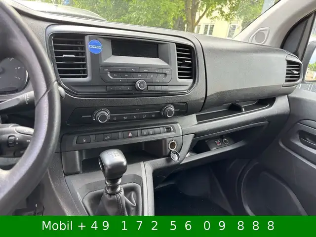 Opel Vivaro view 4