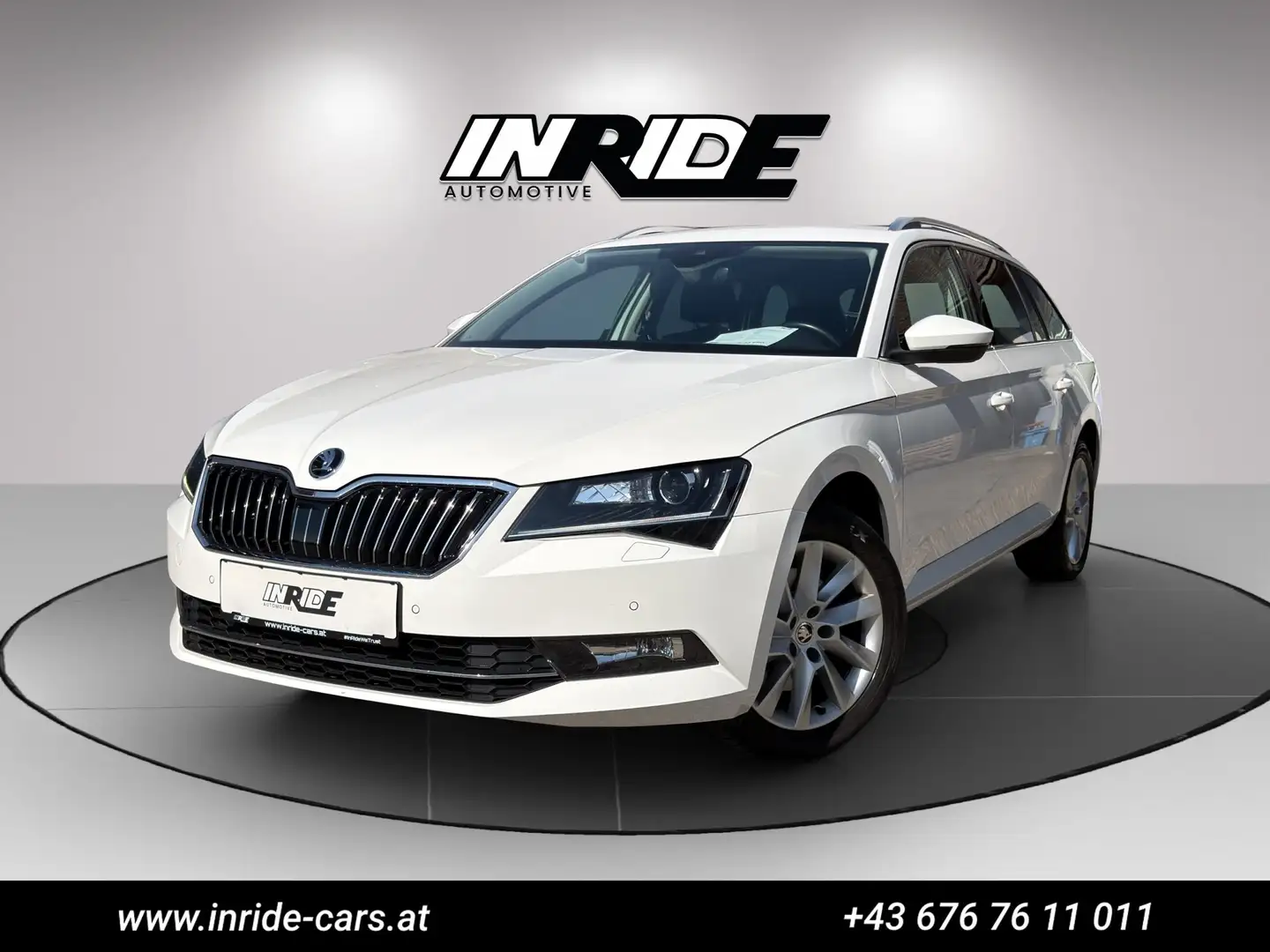 Skoda Superb 4x4 DSG *AHK*Keyless*Teilleder*Memory*Navi Weiß - 2