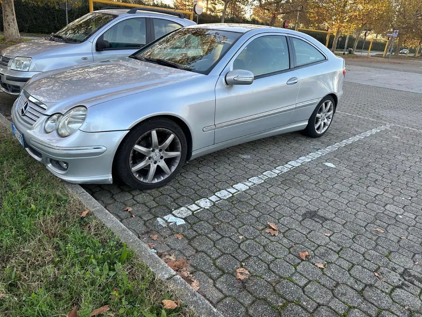 Mercedes-Benz C 220 SportCoupe cdi Avantgarde Argento - 1