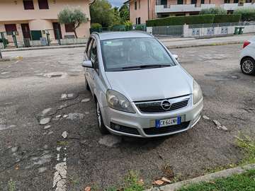 1.9 cdti Cosmo 150cv